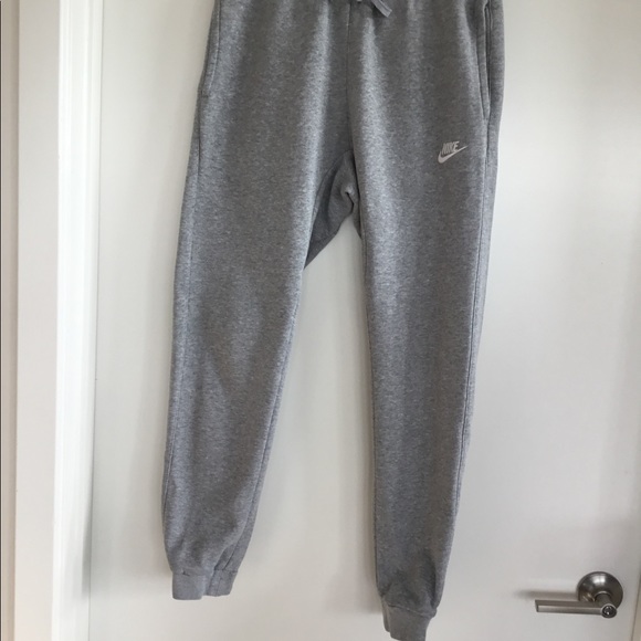 nike therma fit sweatpants